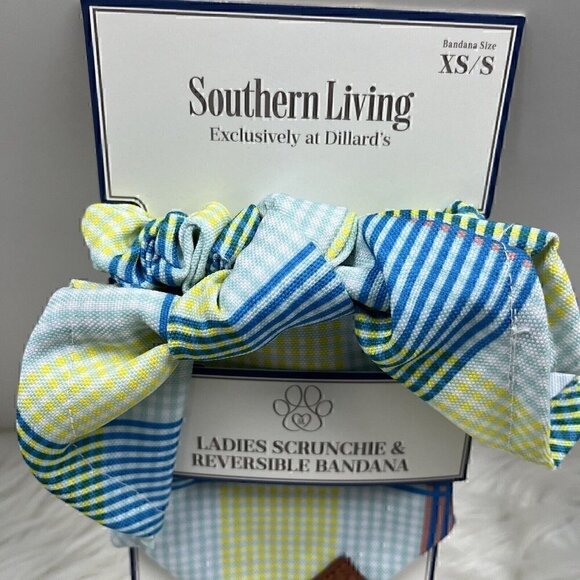 NEW Southern Living Women's Scrunchie & Pet Reversible Bandana Set - Picture 4 of 11